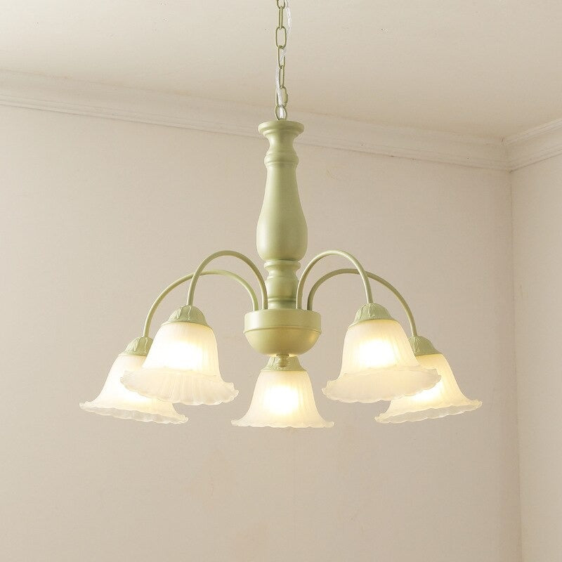 Retro Classic Painted Metal Chandelier Lamp