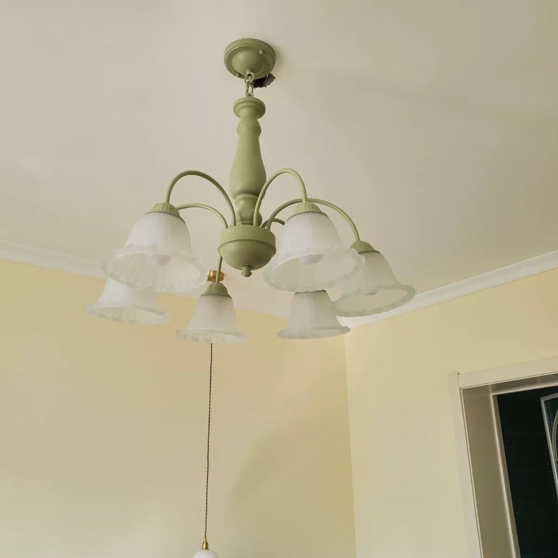 Retro Classic Painted Metal Chandelier Lamp