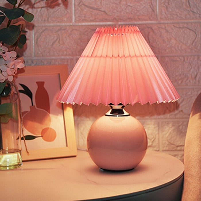 Ceramic Pleated Table Lamp with USB Remote Control