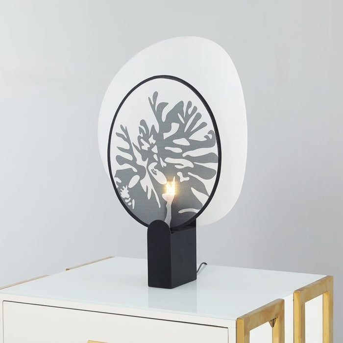 Chinese Style Hollow Table Lamp