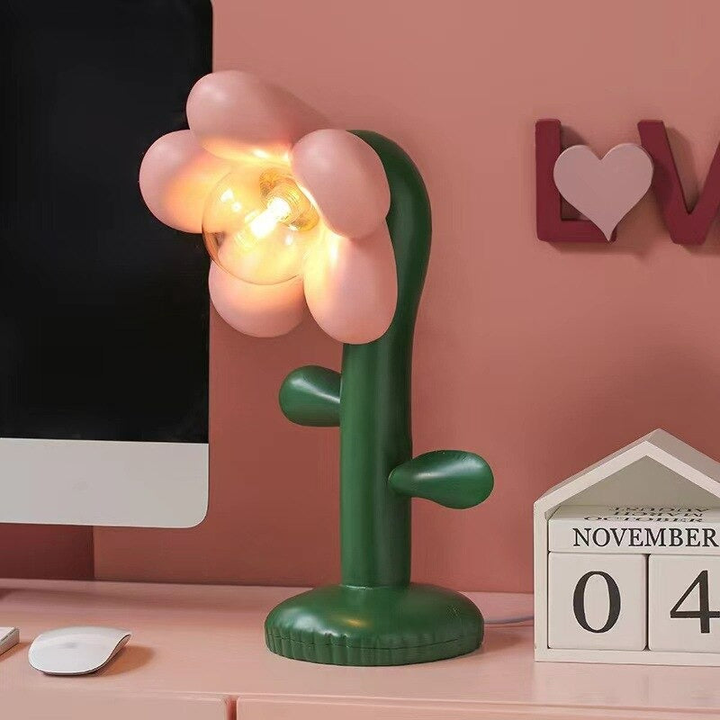 Flower Design Decorative Table Lamp