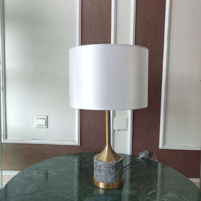 Modern Hardware Plating Simple Bedroom Table Lamp