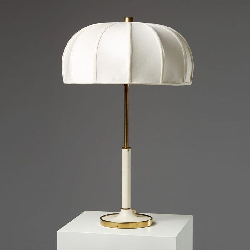 Classic Emerald Metal Table Lamp