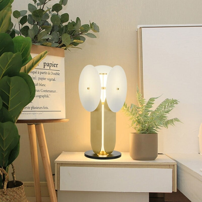 Modern Simple Golden Plating Metal Table Lamp