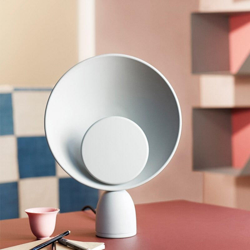 Modern Simple Painted Hardware Kid Desk Lamp