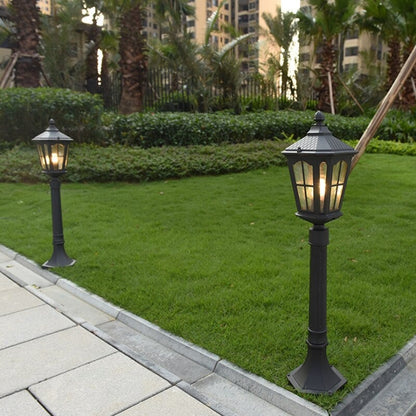 European Retro LED Outdoor Lawn Lamp