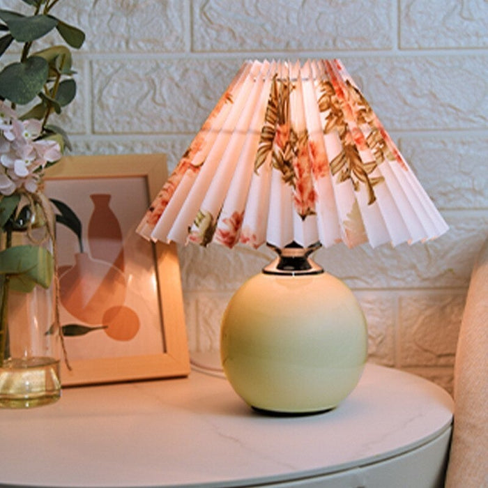 Ceramic Pleated Table Lamp with USB Remote Control