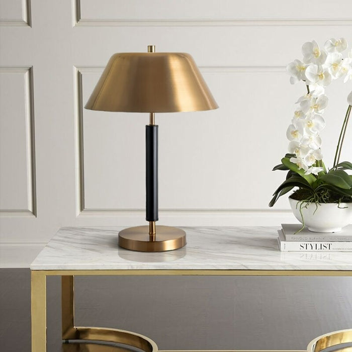 Minimalist Metal Gold Table Lamp