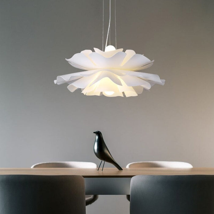 White Flower Shaped Pendant Lamp