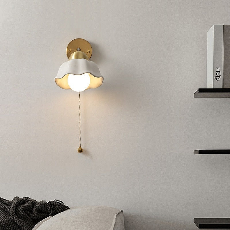 Retro Simple Bedside White Ceramic Wall Lamp