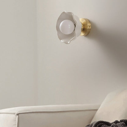 Retro Simple Bedside White Ceramic Wall Lamp