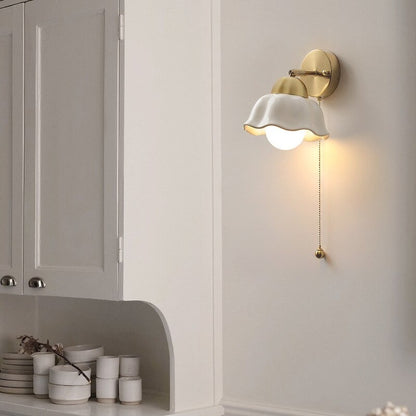 Retro Simple Bedside White Ceramic Wall Lamp